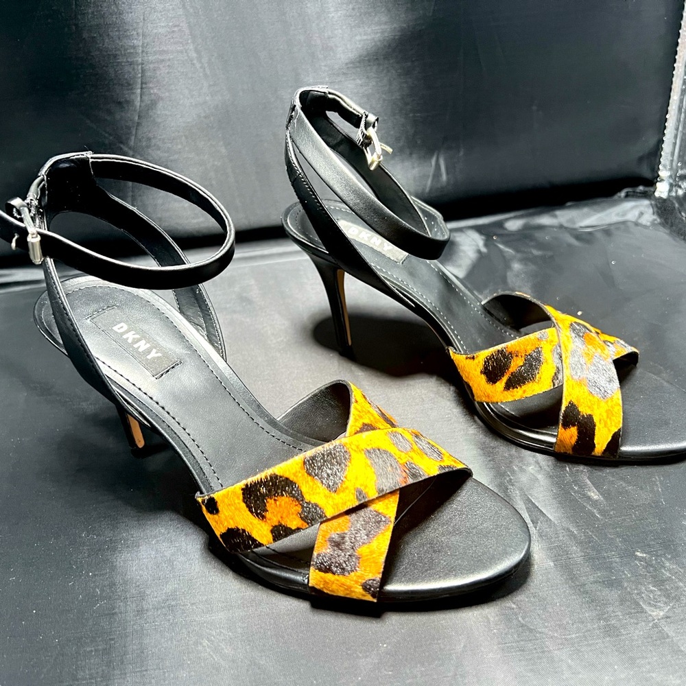 DKNY Ivy Leopard Print , new.